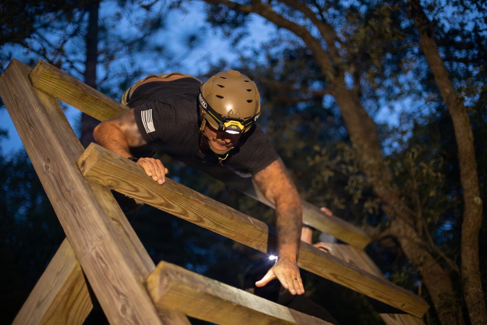7th Special Forces Group (Airborne) Soldiers compete in Best Team competition during Red Empire Week 2026