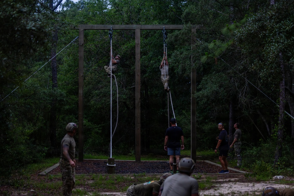 7th Special Forces Group (Airborne) Soldiers compete in Best Team competition during Red Empire Week 2026