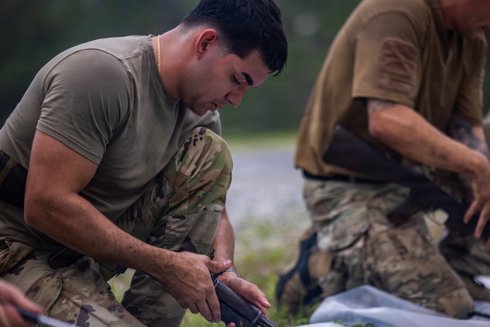 7th Special Forces Group (Airborne) Soldiers compete in Best Team competition during Red Empire Week 2026