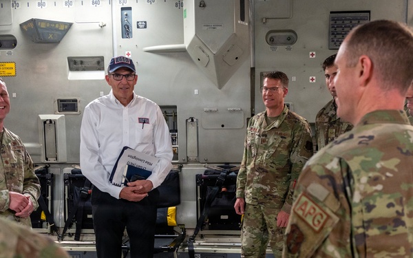 CEO of the USO visits the 145th Airlift Wing