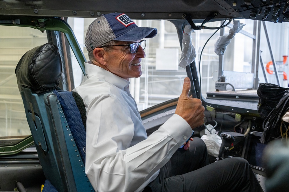 CEO of the USO visits the 145th Airlift Wing