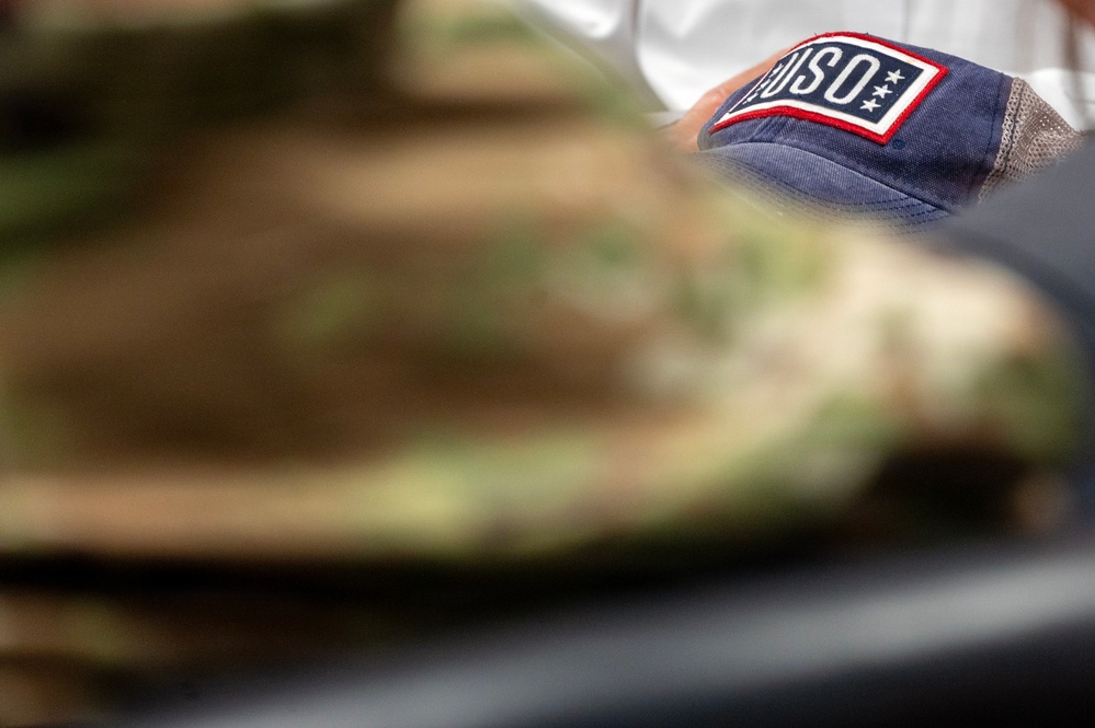 CEO of the USO visits the 145th Airlift Wing