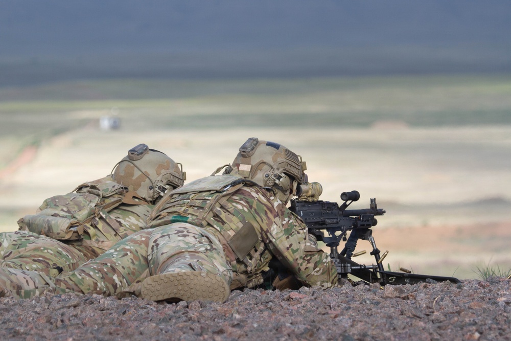 10th SFG(A) Soldiers and Green Berets Compete At The M240 Range In The Thorne Competition