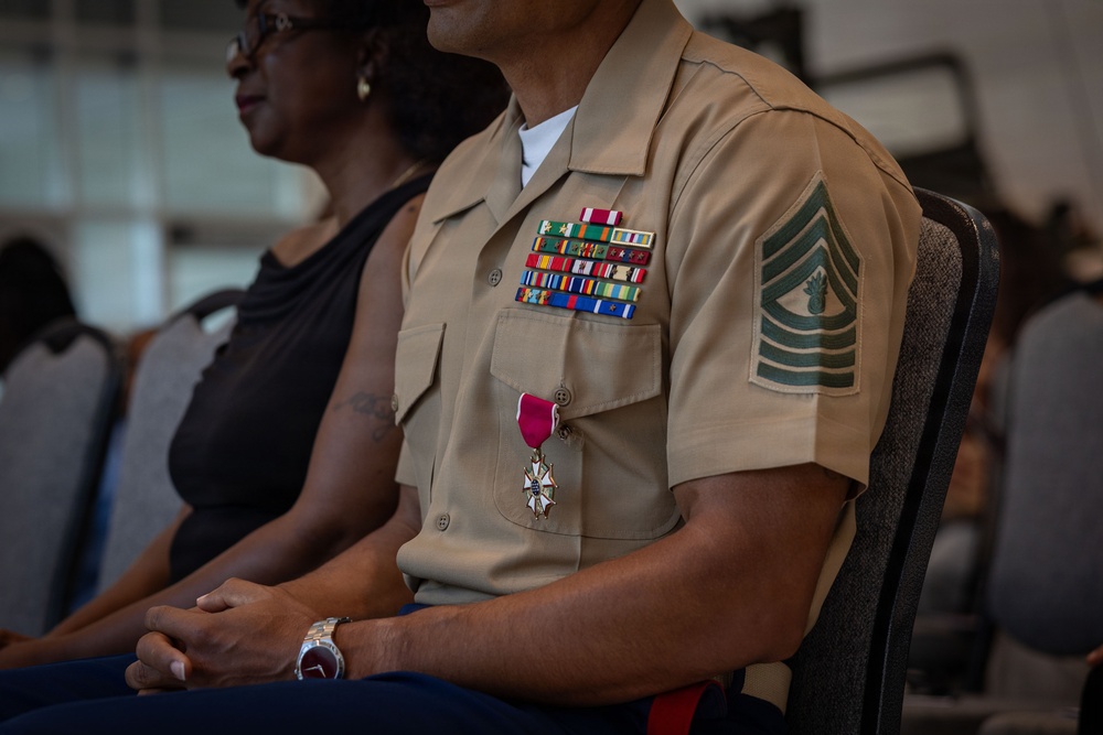 Master Gunnery Sergeant Steven Upsher Retires after 30 years