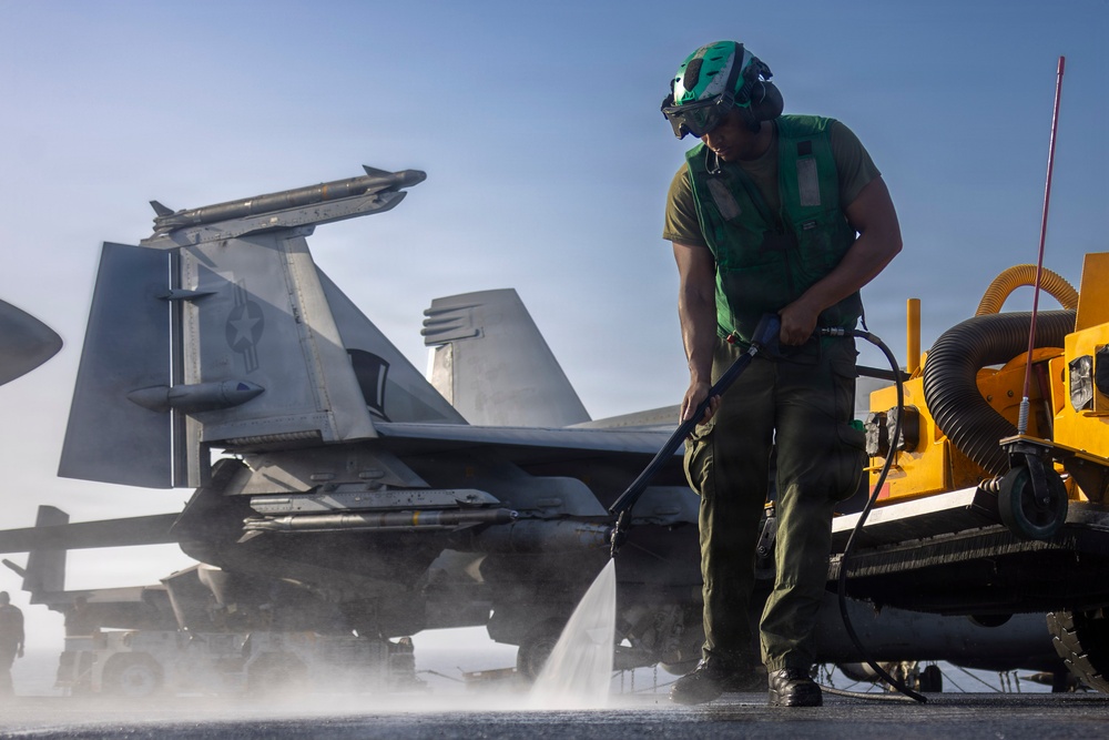 Abraham Lincoln Conducts Flight Deck Operations
