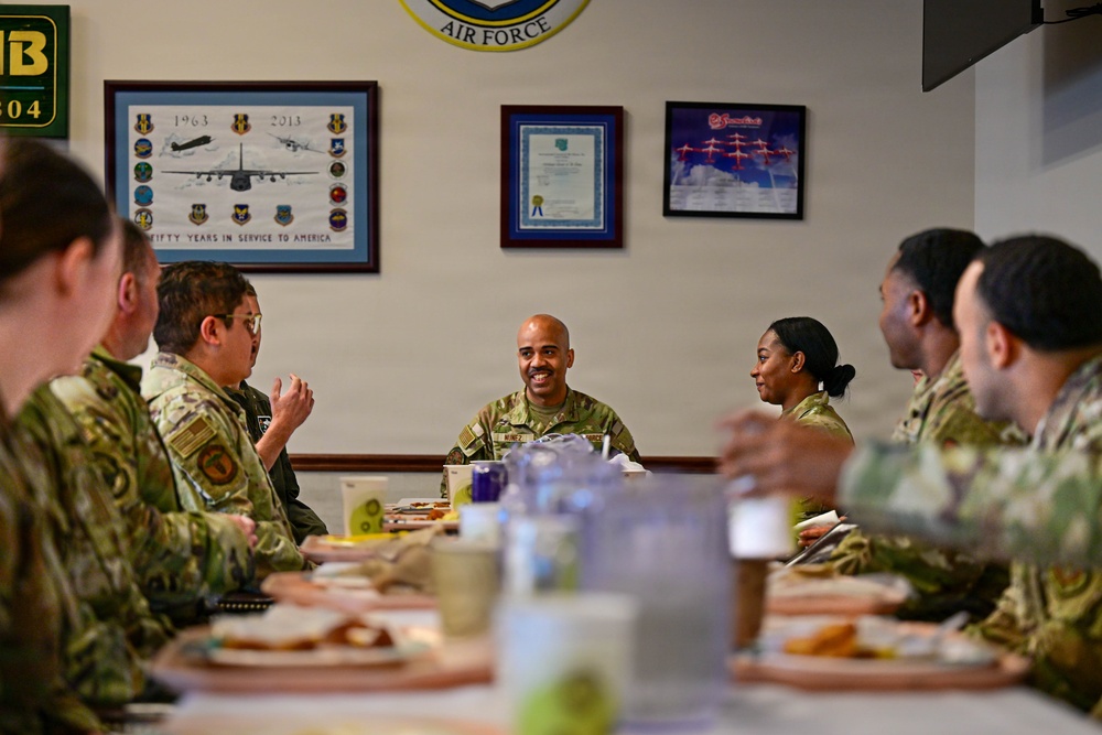 AFRC COMMAND CHIEF NUÑEZ VISITS NIAGARA TO ENGAGE WITH 914 ARW AIRMEN
