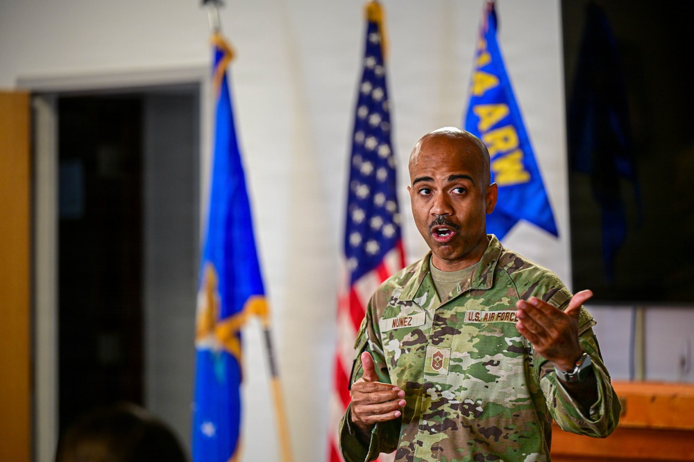AFRC COMMAND CHIEF NUÑEZ VISITS NIAGARA TO ENGAGE WITH 914 ARW AIRMEN