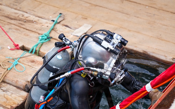 Underwater Construction Team Supports Future Dry Dock 5 at Pearl Harbor Naval Shipyard