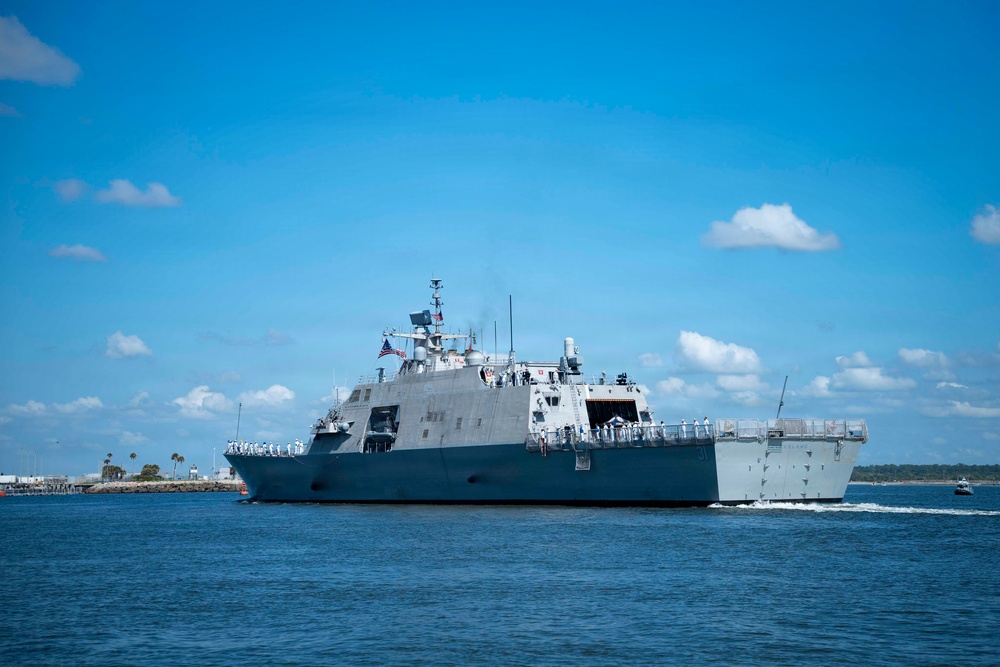 USS Cleveland Arrives at Naval Station Mayport