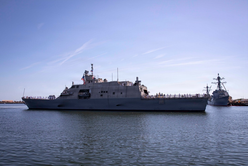 USS Cleveland Arrives at Naval Station Mayport