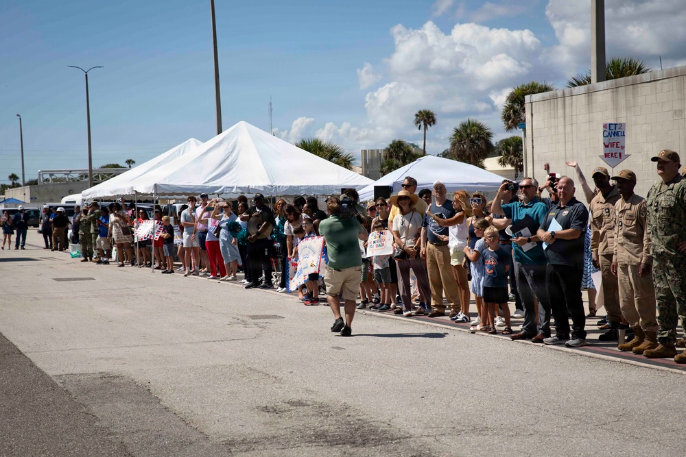 USS Cleveland Arrives at Naval Station Mayport