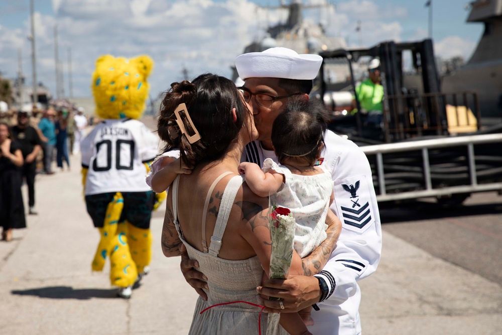 USS Cleveland Arrives at Naval Station Mayport