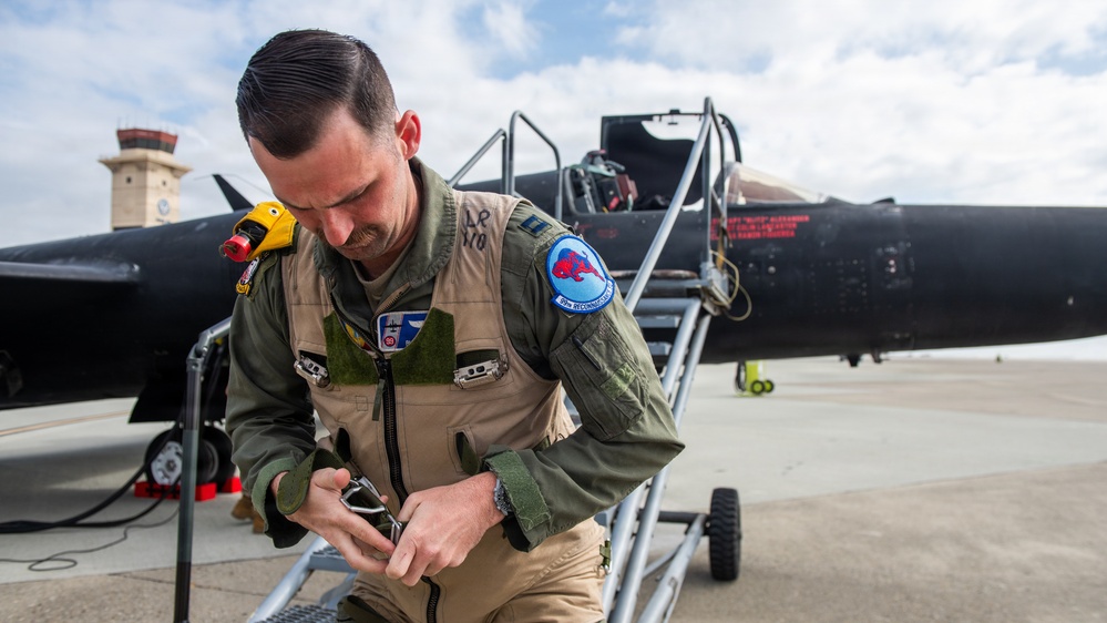 Born at Travis, flying the Dragon Lady: Capt. Alexander carries family legacy forward