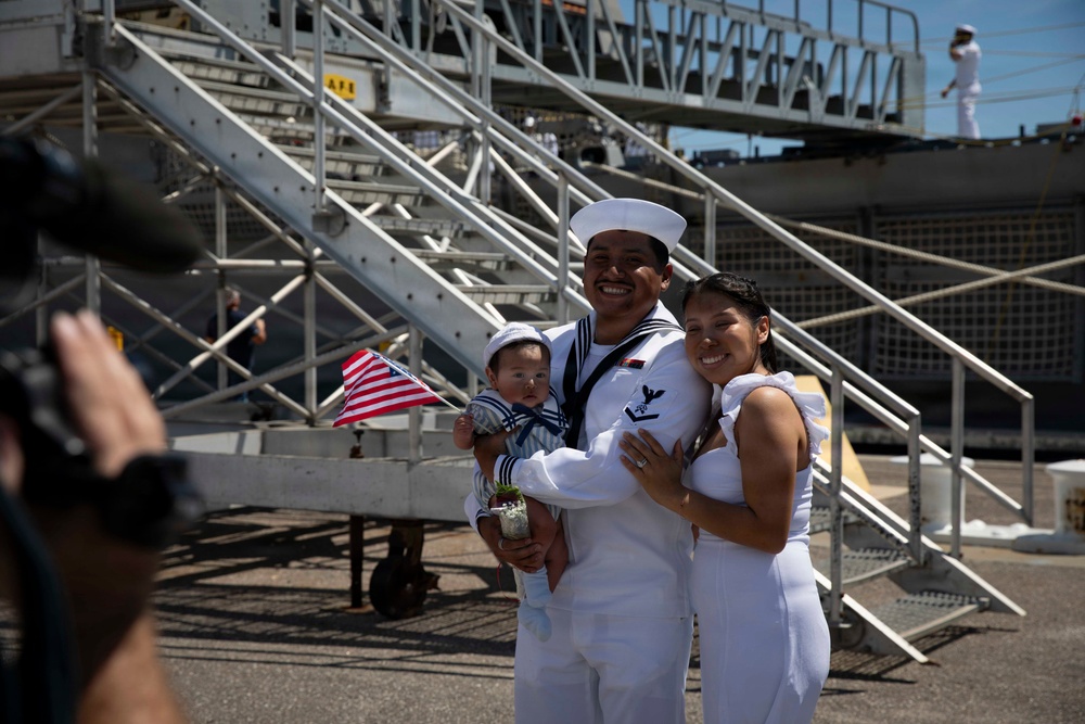 USS Cleveland Arrives at Naval Station Mayport