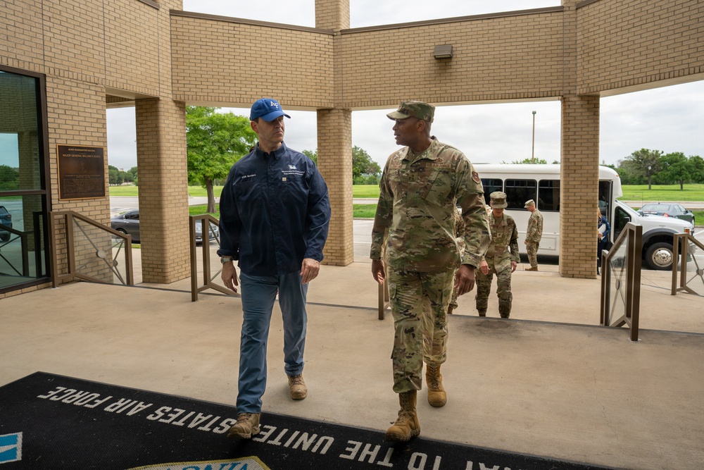 SAF/IE Borders tours JBSA-Lackland MWD and BMT facilities