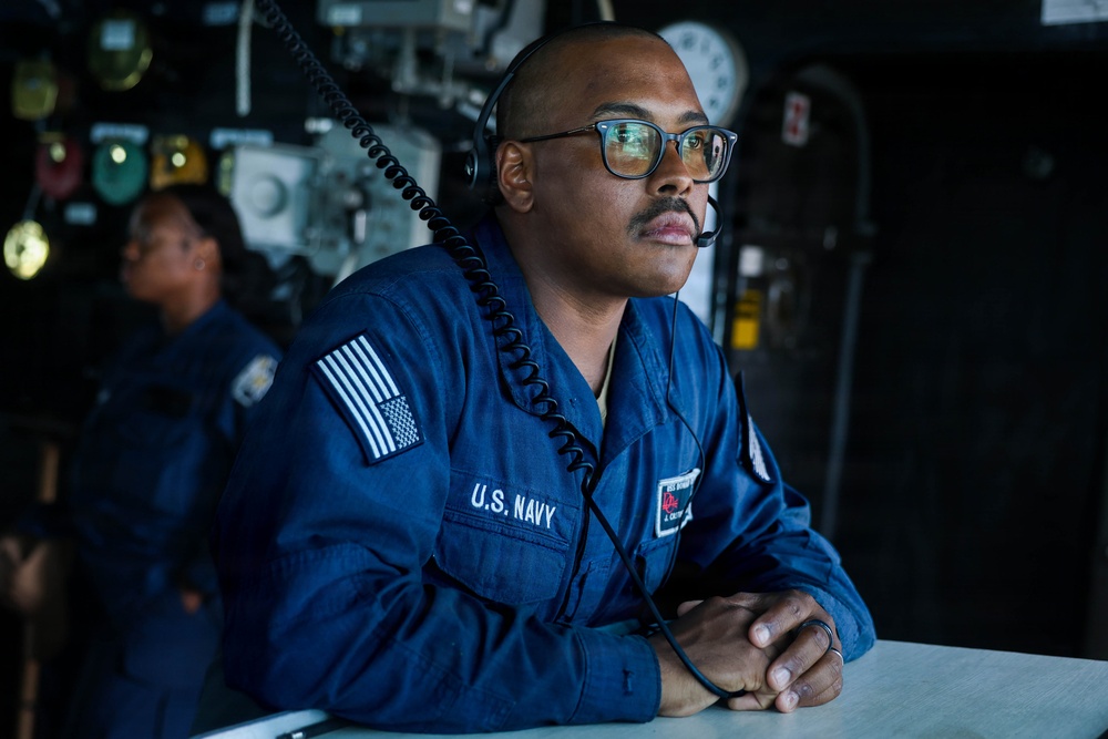 Mason Sailors Conduct Bridge Operations