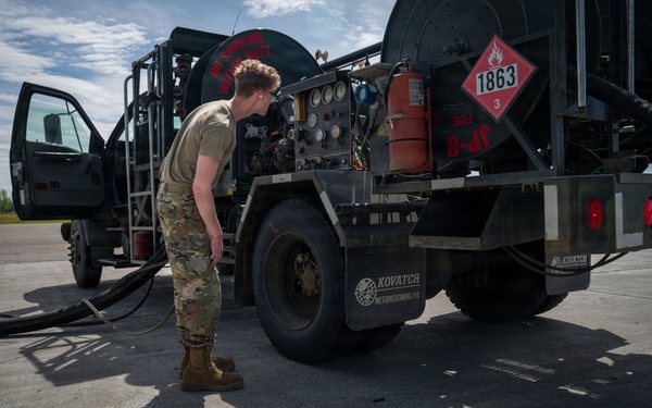 U.S., Royal Air Force conduct joint refueling operations during RED FLAG-Alaska 26-2