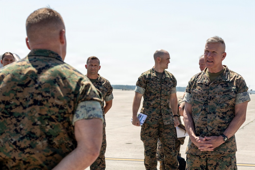 The Commandant, Gen. Eric M. Smith, and the Sergeant Major of the Marine Corps, Sgt. Maj. Carlos A. Ruiz, visit MCAS Cherry Point