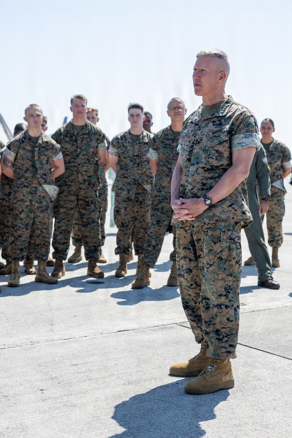 The Commandant, Gen. Eric M. Smith, and the Sergeant Major of the Marine Corps, Sgt. Maj. Carlos A. Ruiz, visit MCAS Cherry Point