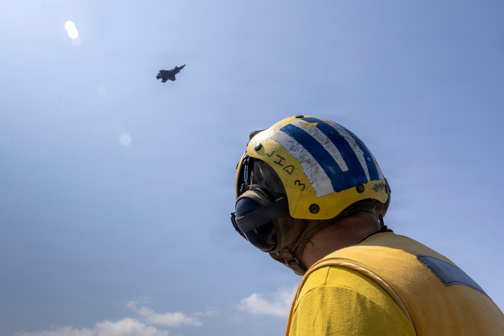 Kearsarge Conducts TCAT Exercise