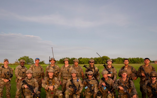Port Security Unit 308 and 4th Assault Amphibian Battalion Conduct Joint Training