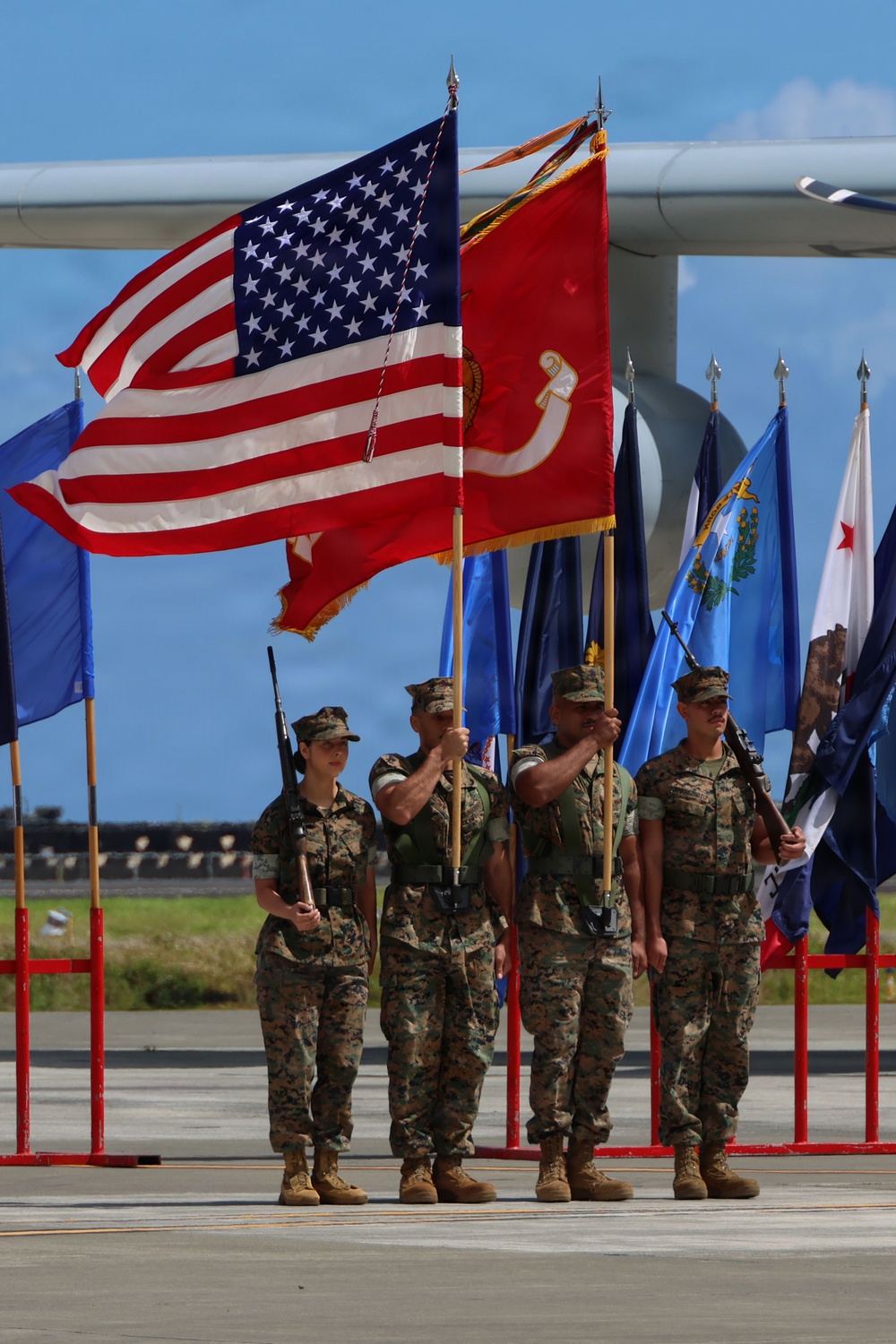 VMGR-153 holds change of command