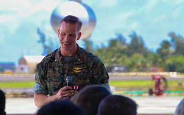 VMGR-153 holds change of command