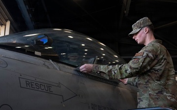 Col. John DeLion assumes command of 8th FW
