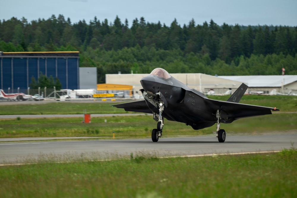 Joint Power in Finland: U.S. F-35s and Marines Integrate at Ramstein Flag 26