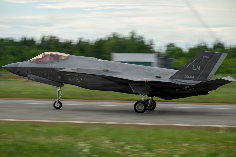 Joint Power in Finland: U.S. F-35s and Marines Integrate at Ramstein Flag 26