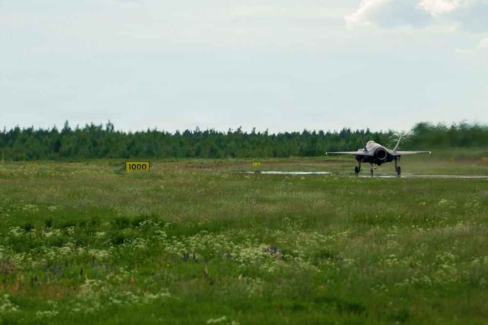 Joint Power in Finland: U.S. F-35s and Marines Integrate at Ramstein Flag 26