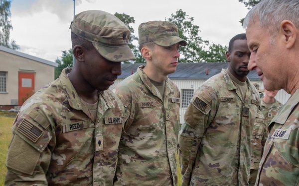V Corps’ Best Squad Competition Awards