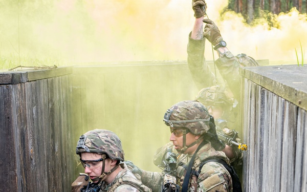 Apache Company, 1-4 Infantry - Blank fire range in GTA