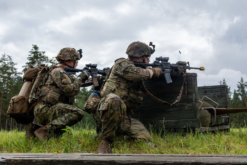 Apache Company, 1-4 Infantry - Blank fire range in GTA