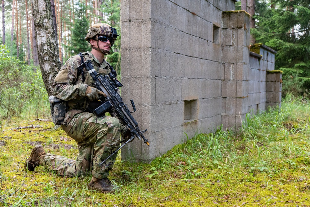 Apache Company, 1-4 Infantry - Blank fire range in GTA