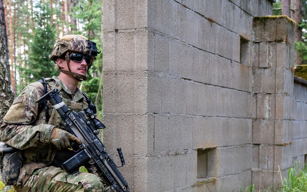 Apache Company, 1-4 Infantry - Blank fire range in GTA