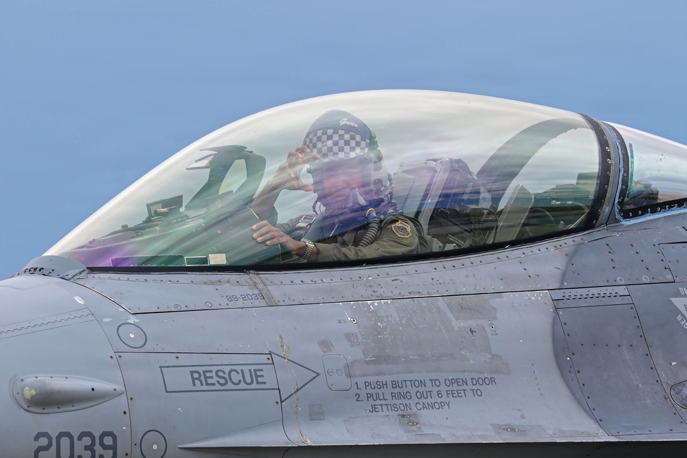 31 FW honors Aviano AB officers following final flights