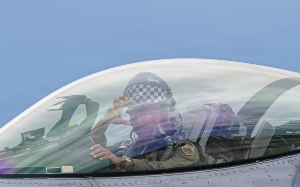 31 FW honors Aviano AB officers following final flights
