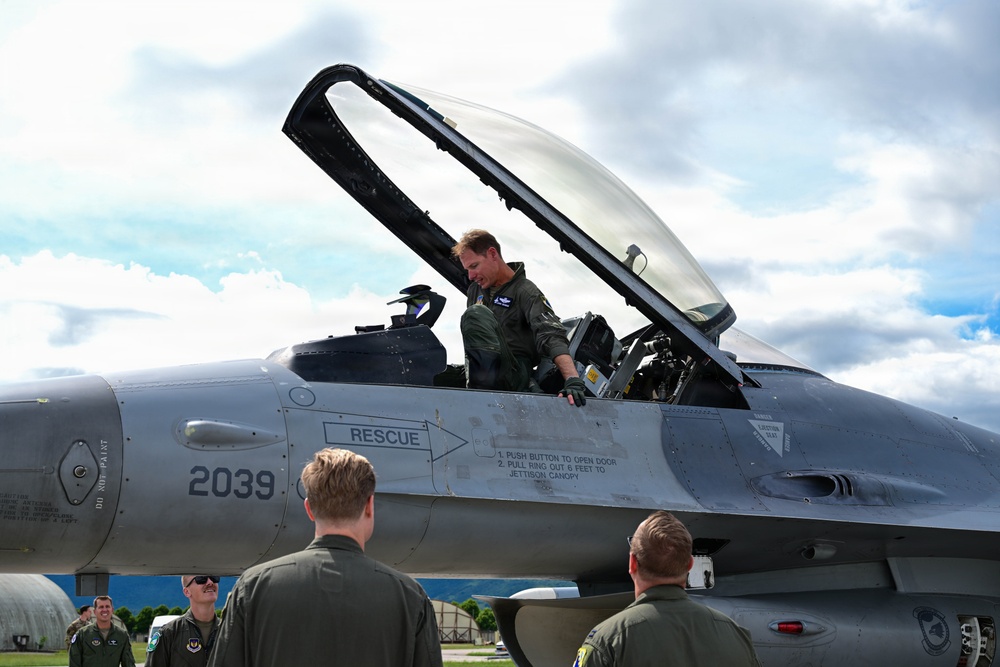 31 FW honors Aviano AB officers following final flights