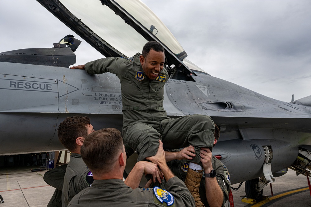 31 FW honors Aviano AB officers following final flights