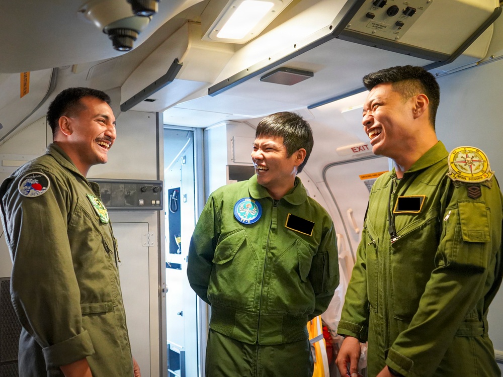 U.S. &amp; Japan Conduct Joint Exercise Onboard P-8A Poseidon