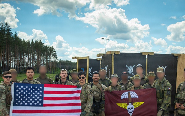 U.S., Czech forces train together in close quarters battle