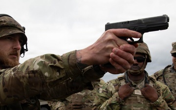 U.S. Army engineers learn from the British Army about close-quarters battle in Poland