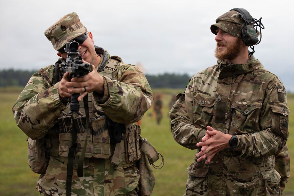 U.S. Army engineers learn from the British Army about close-quarters battle in Poland