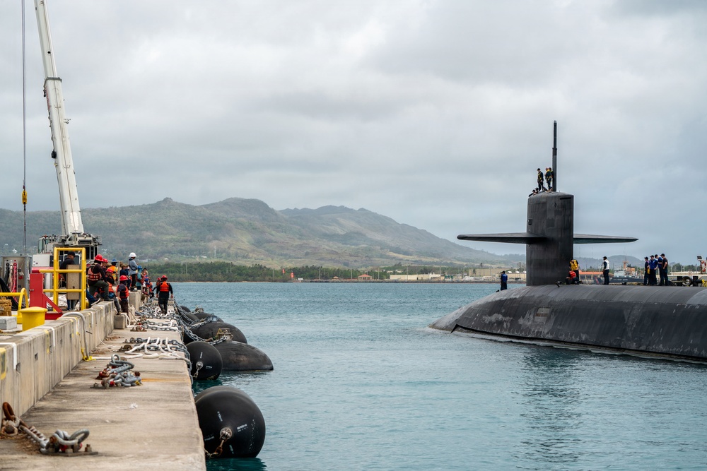 USS Maine arrives at Naval Base Guam