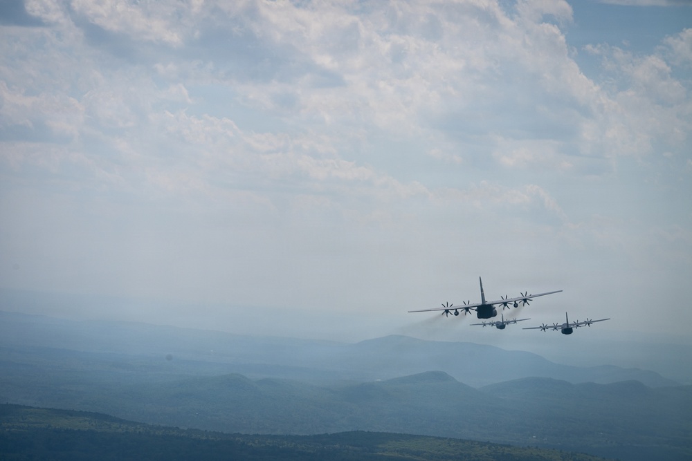 CTANG and RIANG Conduct joint tactical airlift training