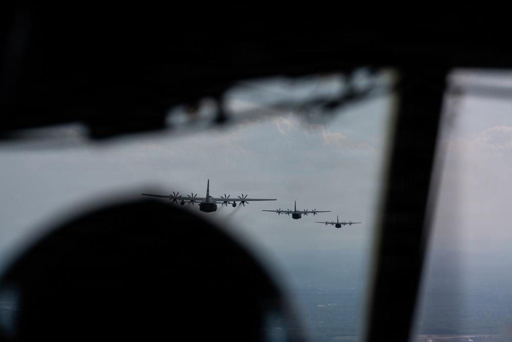 CTANG and RIANG Conduct joint tactical airlift training