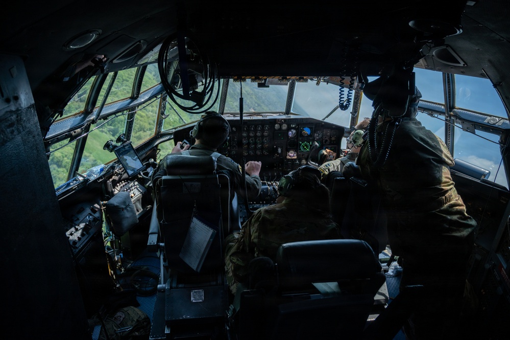 CTANG and RIANG Conduct joint tactical airlift training