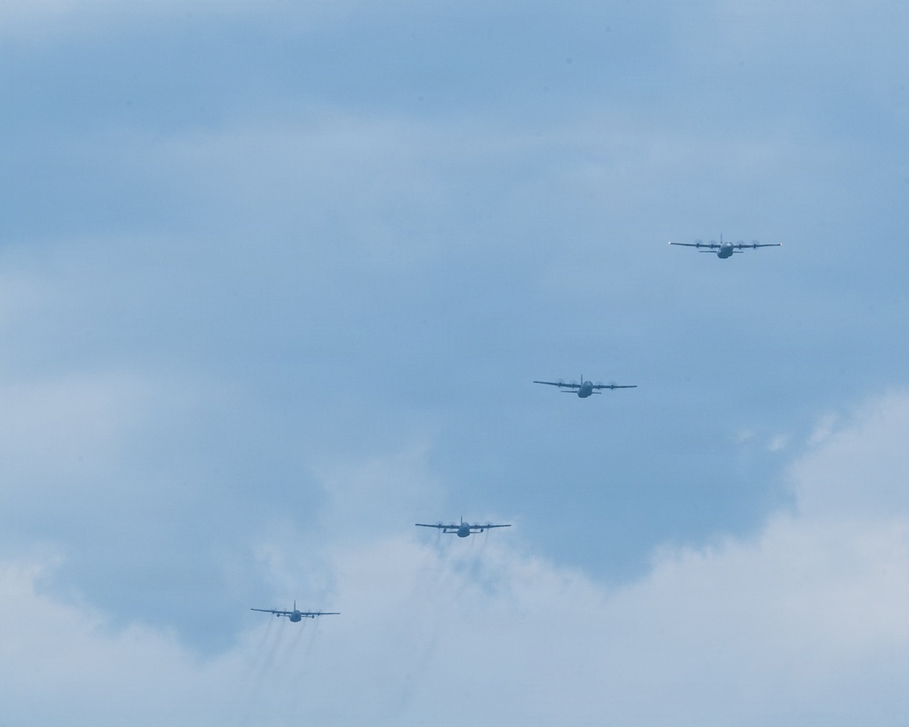 CTANG and RIANG Conduct joint tactical airlift training