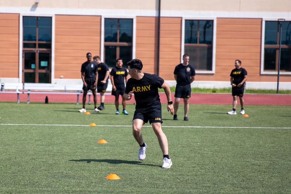 Leaders build readiness during Holistic Health and Fitness-Integrator Master Fitness Trainer course
